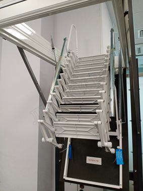 Чердачная лестница Aci Alluminio Fantozziscale Motorizzata Premium 700*1300*3060-3250 Чердачная лестница Aci Alluminio Fantozziscale Motorizzata Premium 700*1300*3060-3250