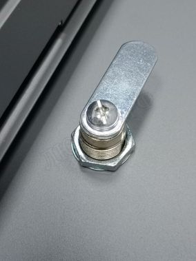 Сантехнический люк Элит усиленный 1 мм с замком 2 створки 790*1380, RAL 7035 шагрень Сантехнический люк Элит усиленный 1 мм с замком 2 створки 790*1380, RAL 7035 шагрень