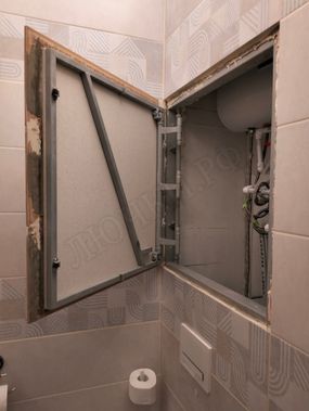 Люк под плитку Нажимной Железяка, 2 створки, 950*900 Люк под плитку Нажимной Железяка, 2 створки, 950*900