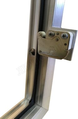 Люк под покраску Мега-Мастер Элит 670*1165, с полистиролом, в потолок с тросиками Люк под покраску Мега-Мастер Элит 670*1165, с полистиролом, в потолок с тросиками