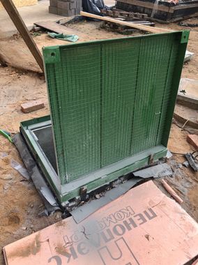 Люк под брусчатку Брус Ли Стальной, Съемная дверца 700*900 Люк под брусчатку Брус Ли Стальной, Съемная дверца 700*900